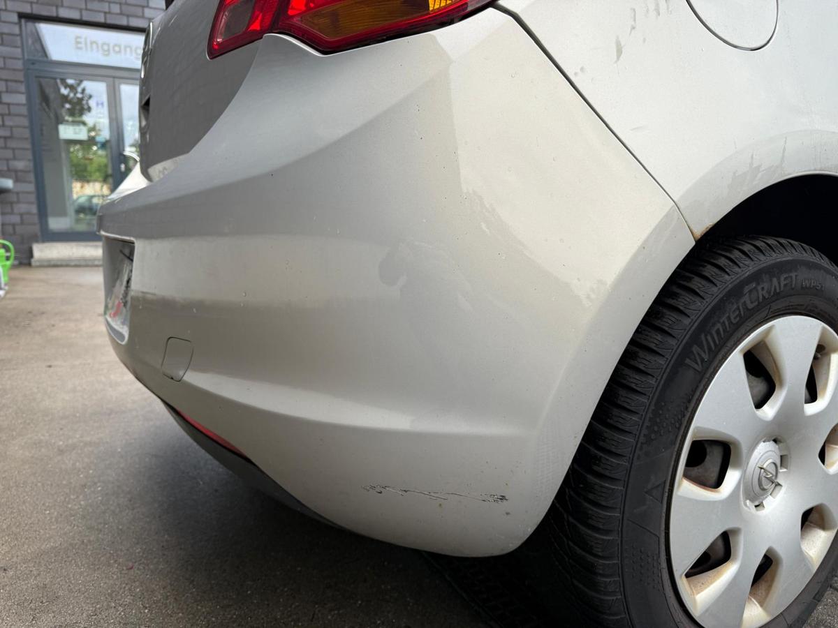 Opel Astra J original Stoßstange Stoßfänger hinten Z167 Pannacotta BJ09